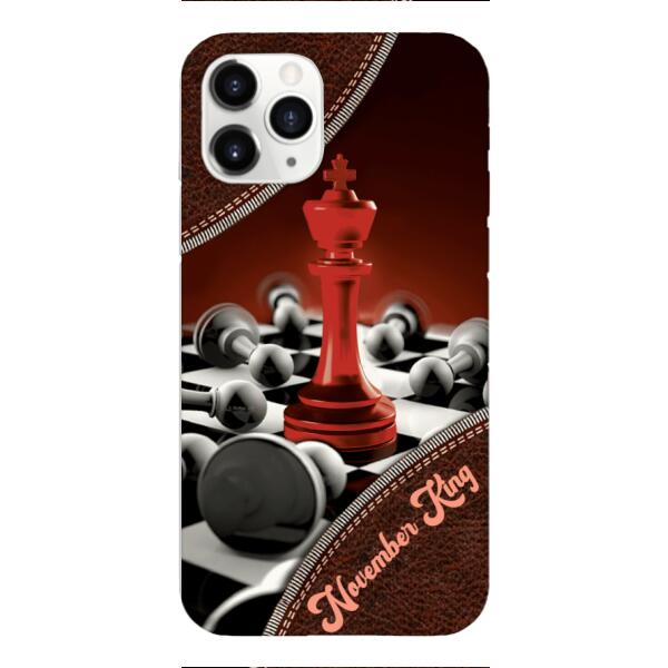 PERSONALIZED CHESS KING OR QUEEN WITH BIRTH MONTH PHONECASE QTTQ1611