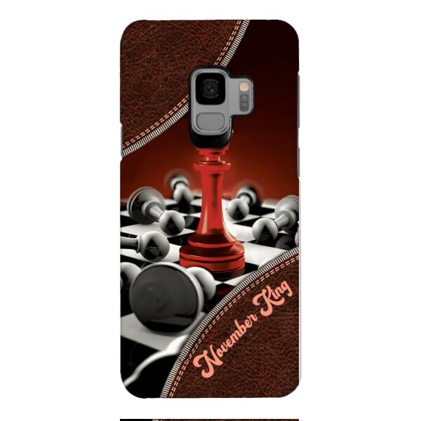 PERSONALIZED CHESS KING OR QUEEN WITH BIRTH MONTH PHONECASE QTTQ1611