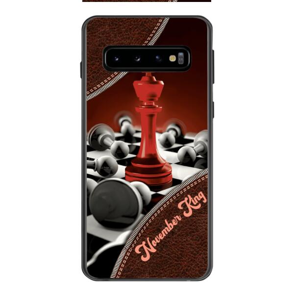 PERSONALIZED CHESS KING OR QUEEN WITH BIRTH MONTH PHONECASE QTTQ1611