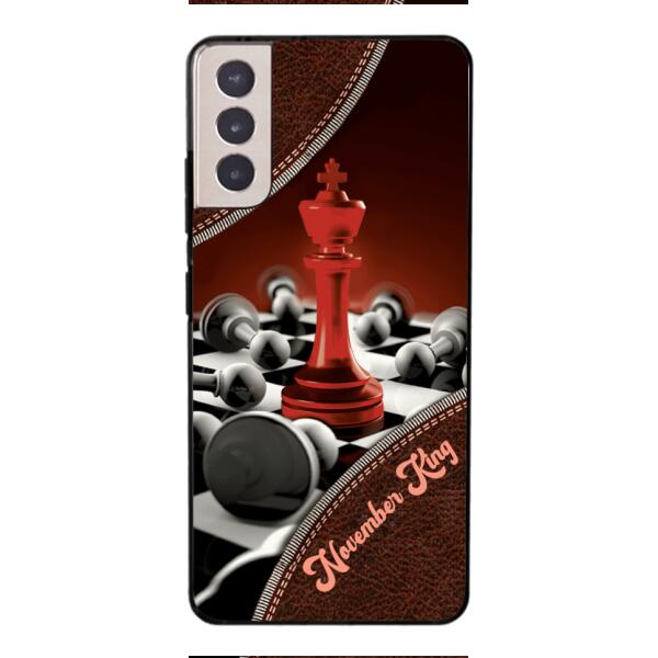 PERSONALIZED CHESS KING OR QUEEN WITH BIRTH MONTH PHONECASE QTTQ1611