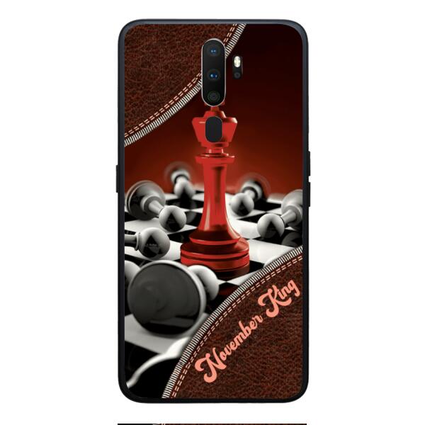 PERSONALIZED CHESS KING OR QUEEN WITH BIRTH MONTH PHONECASE QTTQ1611