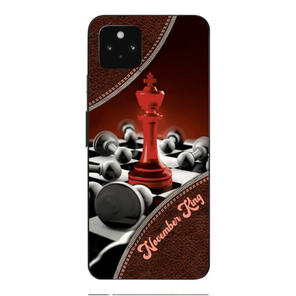 PERSONALIZED CHESS KING OR QUEEN WITH BIRTH MONTH PHONECASE QTTQ1611