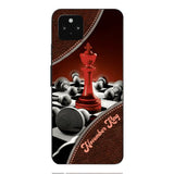 PERSONALIZED CHESS KING OR QUEEN WITH BIRTH MONTH PHONECASE QTTQ1611