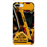 PERSONALIZED NEVER UNDERESTIMATE AN OLD MAN WITH A COMPACT TRACK LOADER PHONECASE QTDT2903
