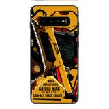PERSONALIZED NEVER UNDERESTIMATE AN OLD MAN WITH A COMPACT TRACK LOADER PHONECASE QTDT2903