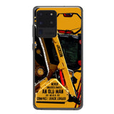 PERSONALIZED NEVER UNDERESTIMATE AN OLD MAN WITH A COMPACT TRACK LOADER PHONECASE QTDT2903